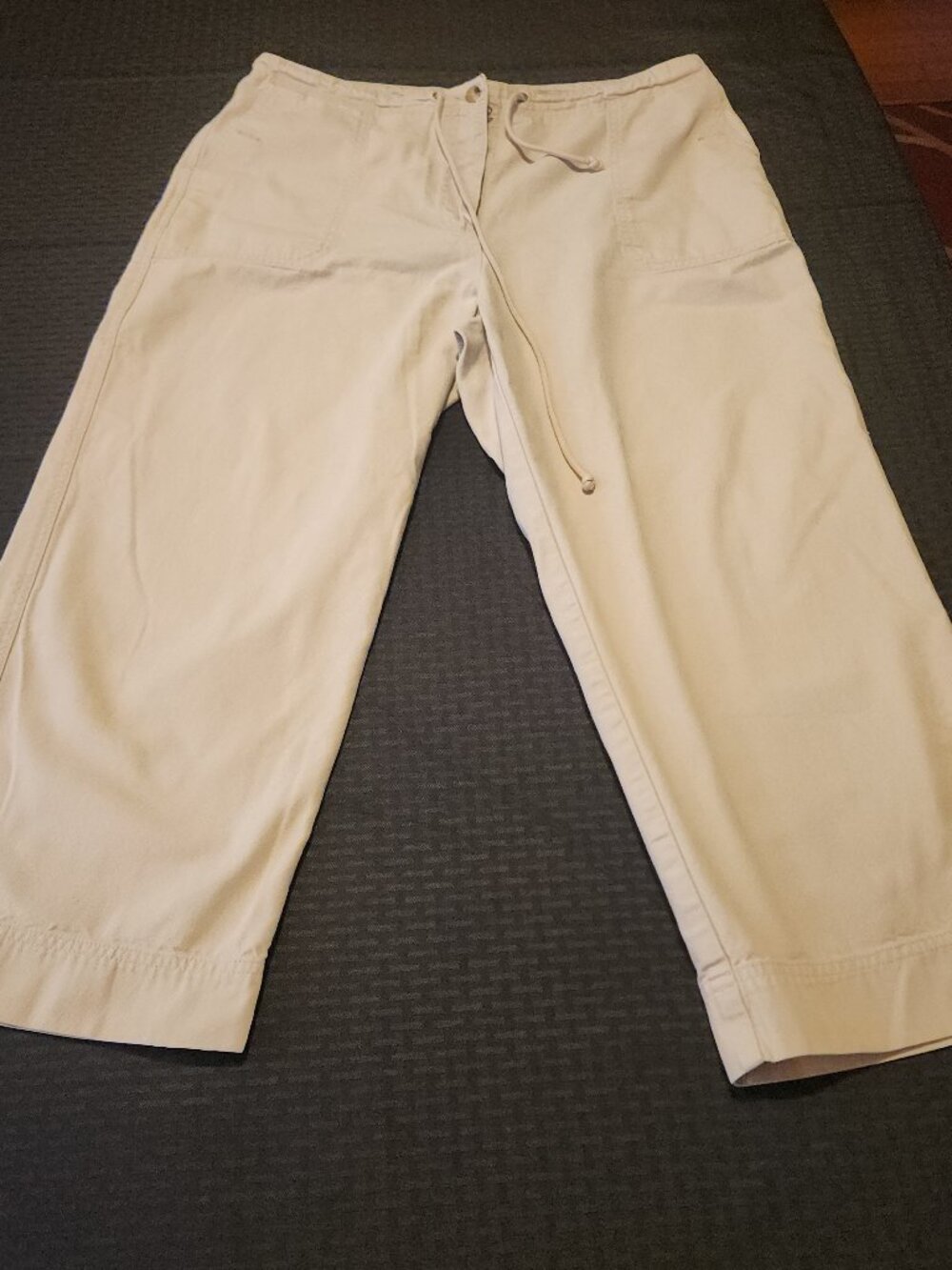 Vintage Jones New York Khaki Cropped Pants Size 14 Drawstring Cargo Pockets